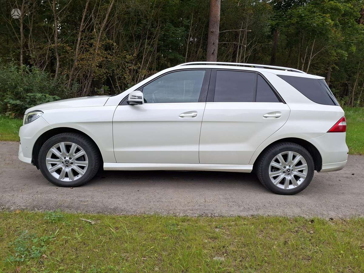Mercedes-Benz ML350 - 7