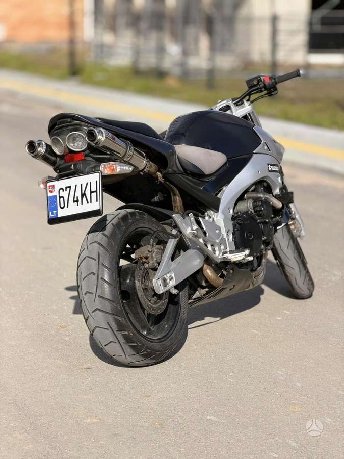 Suzuki GSR 599cc, street / classic