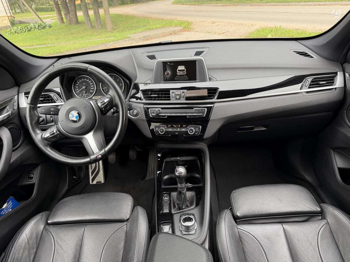 BMW X1, 1.6 l., mpv / minivan