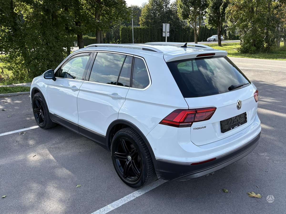 Volkswagen Tiguan - 9
