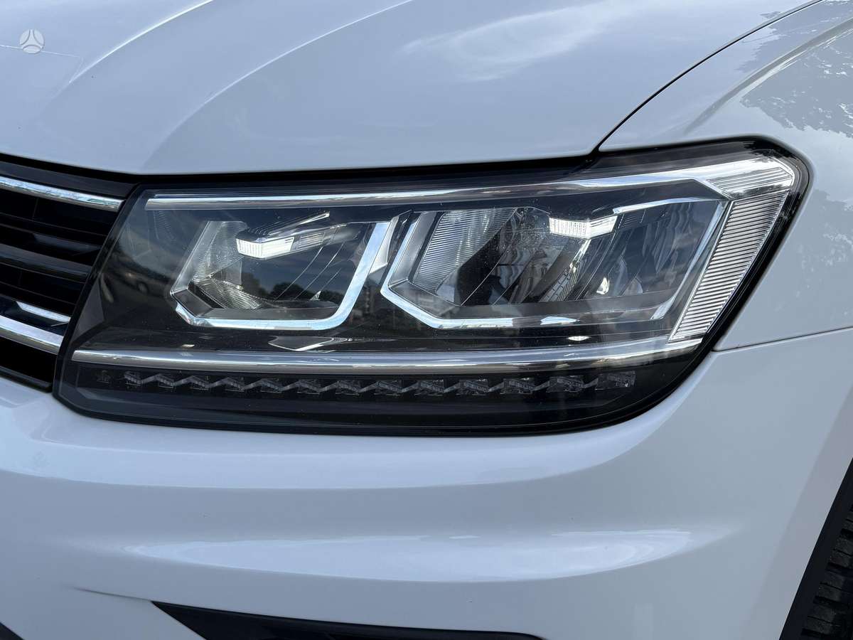 Volkswagen Tiguan - 8