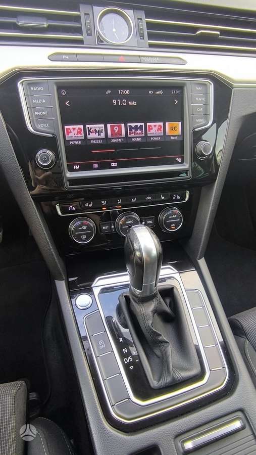 Volkswagen Passat - 6