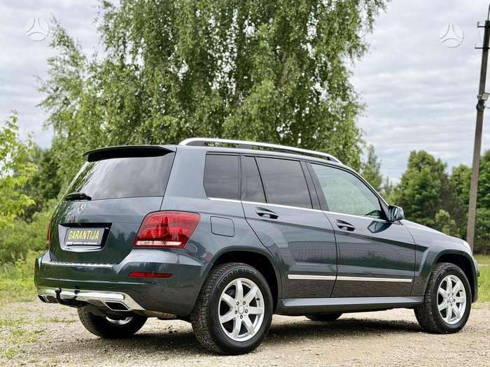 Mercedes-Benz GLK350 - 2