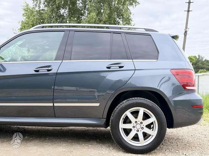 Mercedes-Benz GLK350 - 12