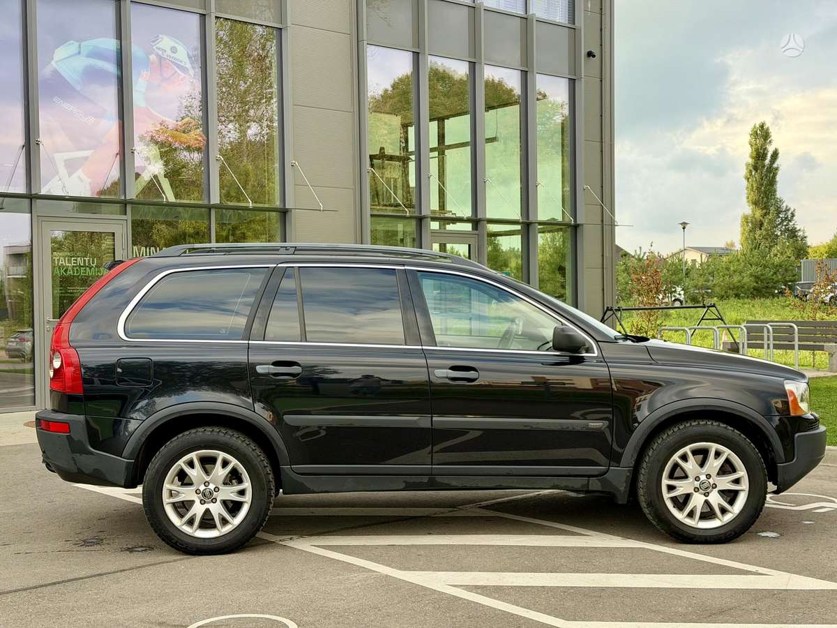 Volvo XC90 - 2