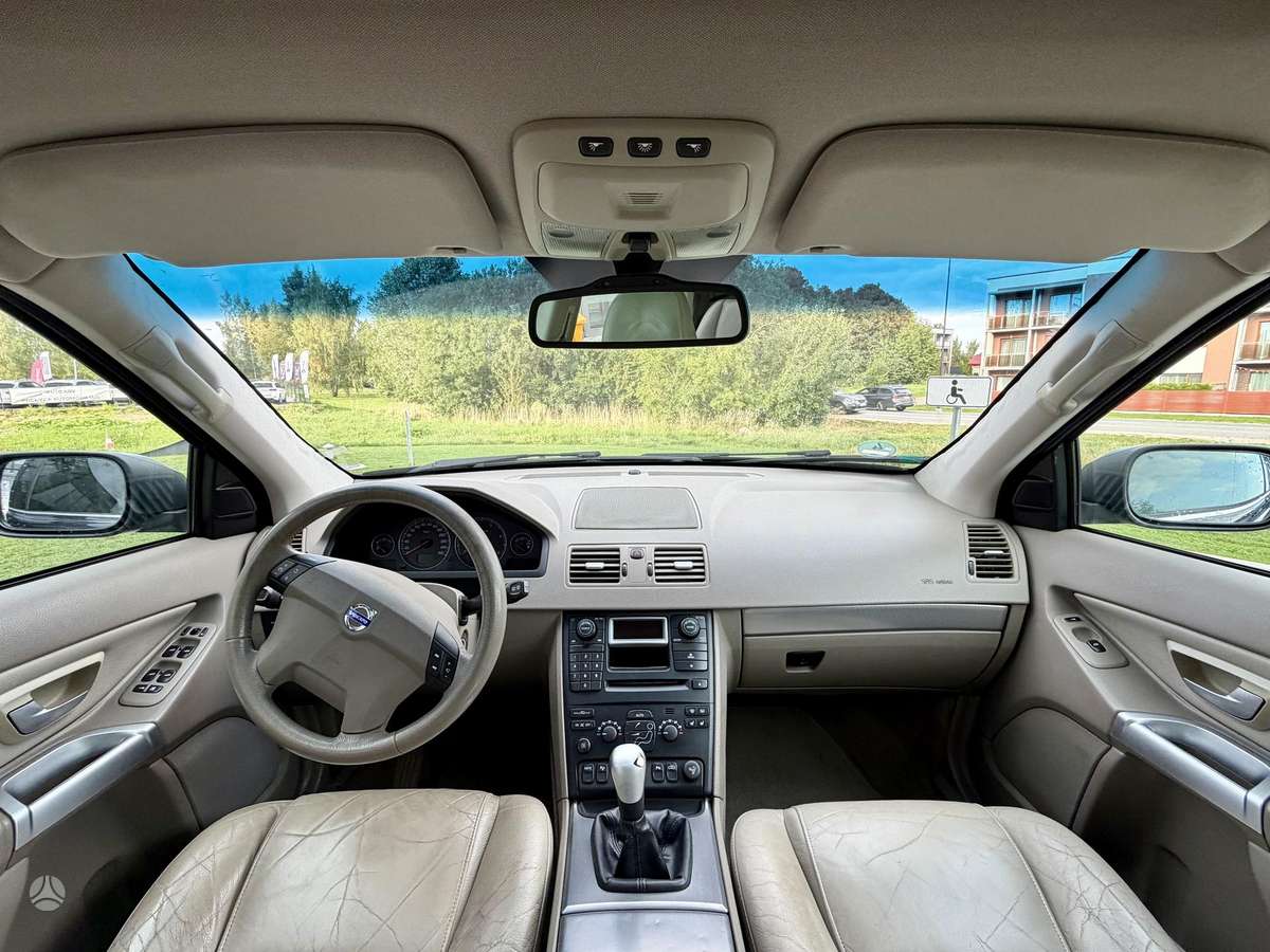 Volvo XC90 - 10