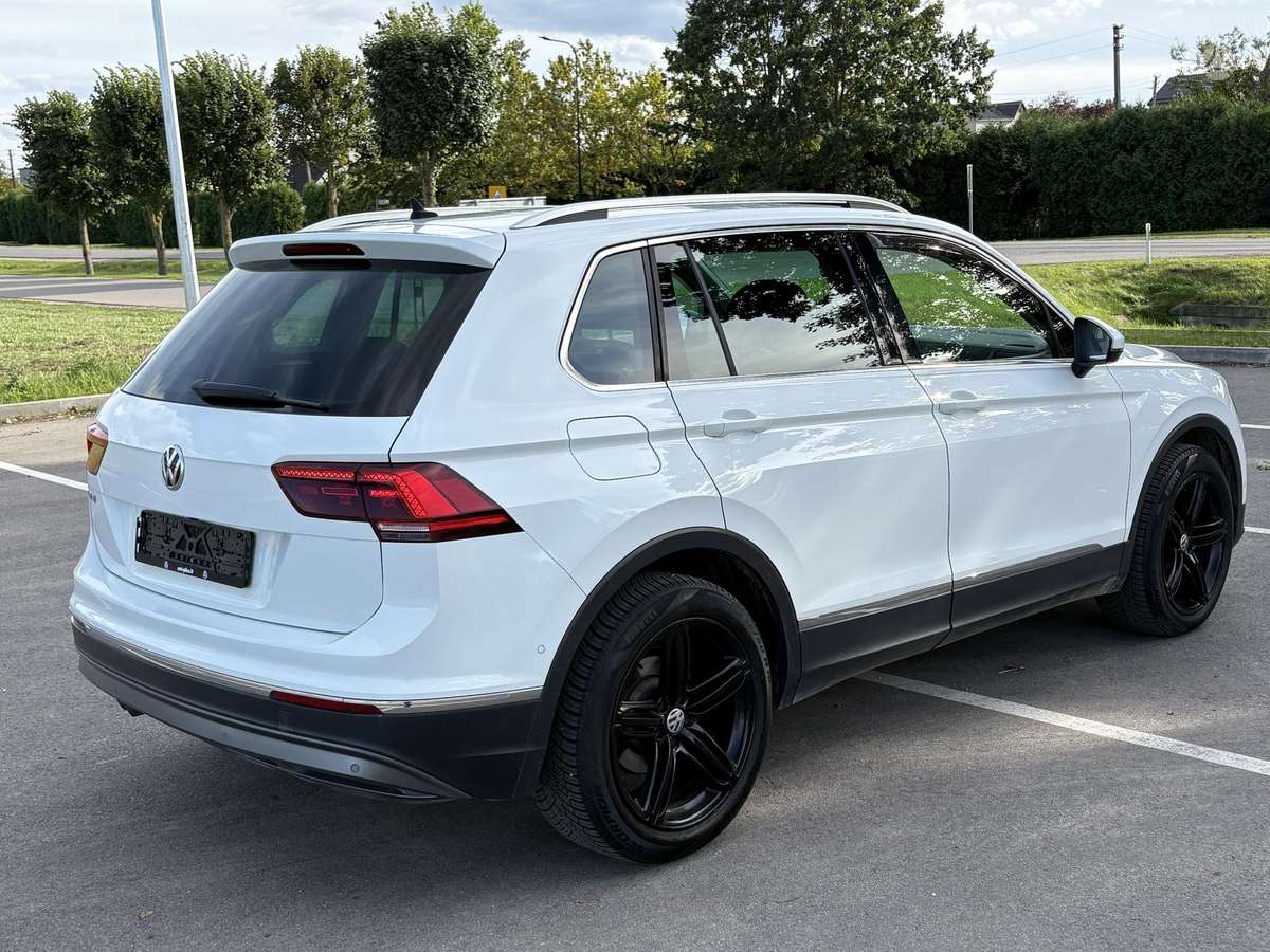 Volkswagen Tiguan - 12
