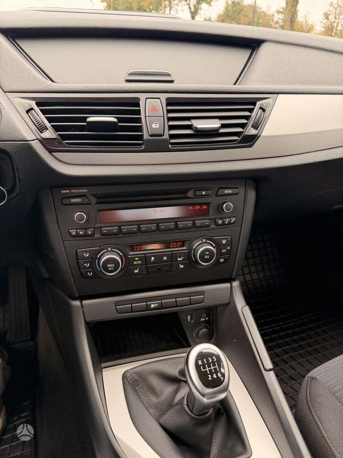 BMW X1, 2.0 l., Универсал