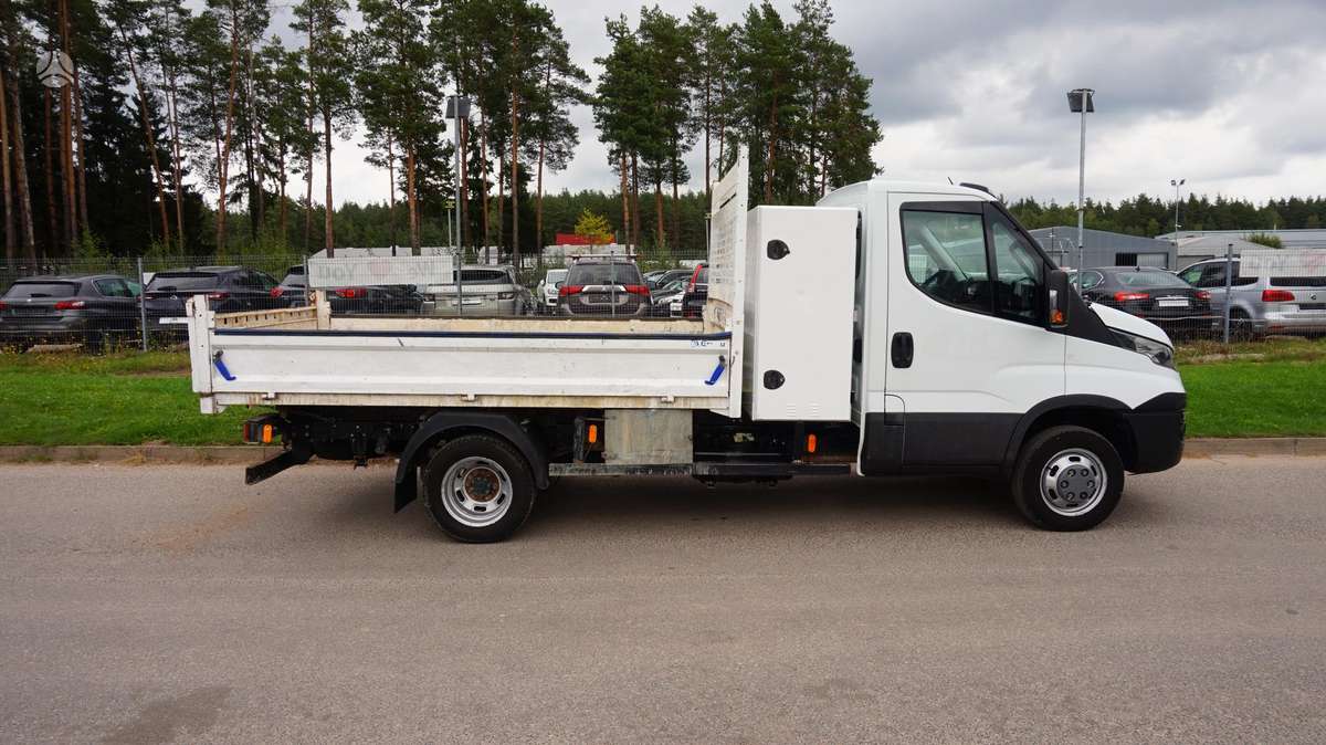 Iveco Daily, 3.0 l., cargo van