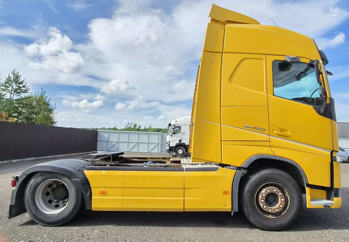 Volvo FH 460, double sleeper