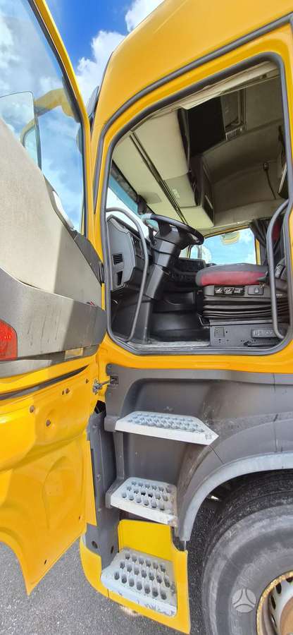 Volvo FH 460, double sleeper