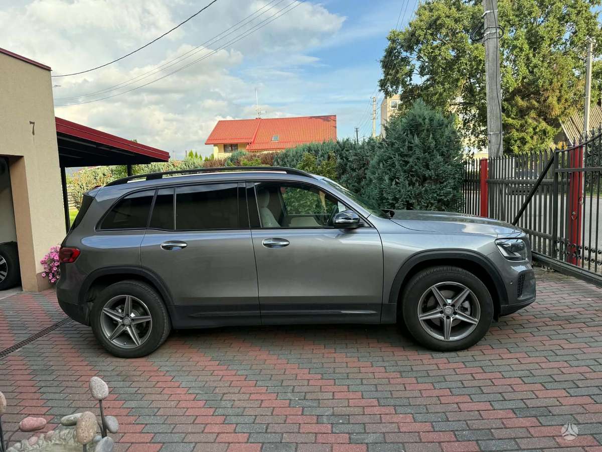 Mercedes-Benz GLB180 - 4