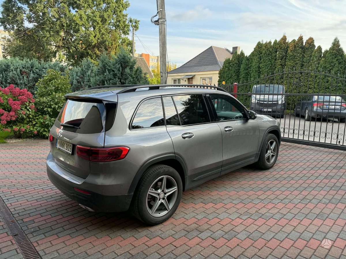 Mercedes-Benz GLB180 - 5