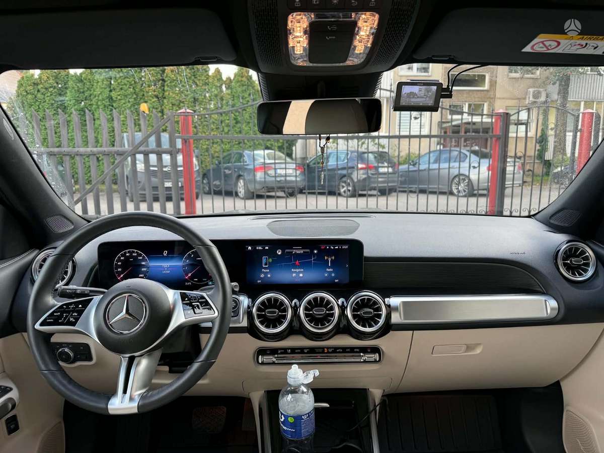 Mercedes-Benz GLB180 - 7