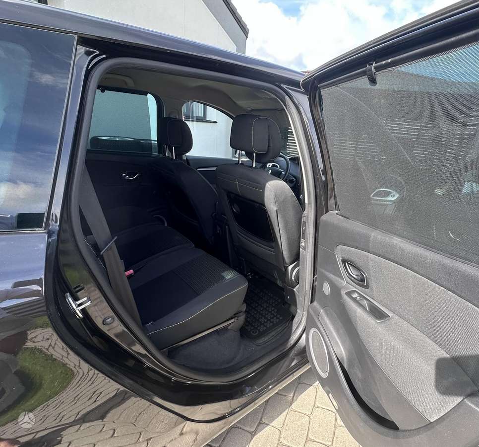 Renault Grand Scenic - 8