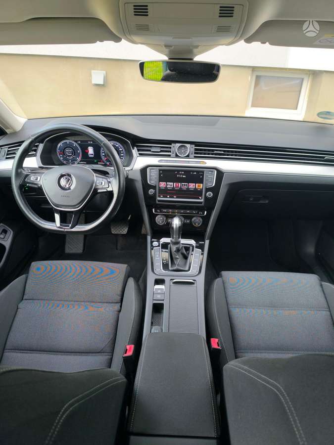 Volkswagen Passat - 9