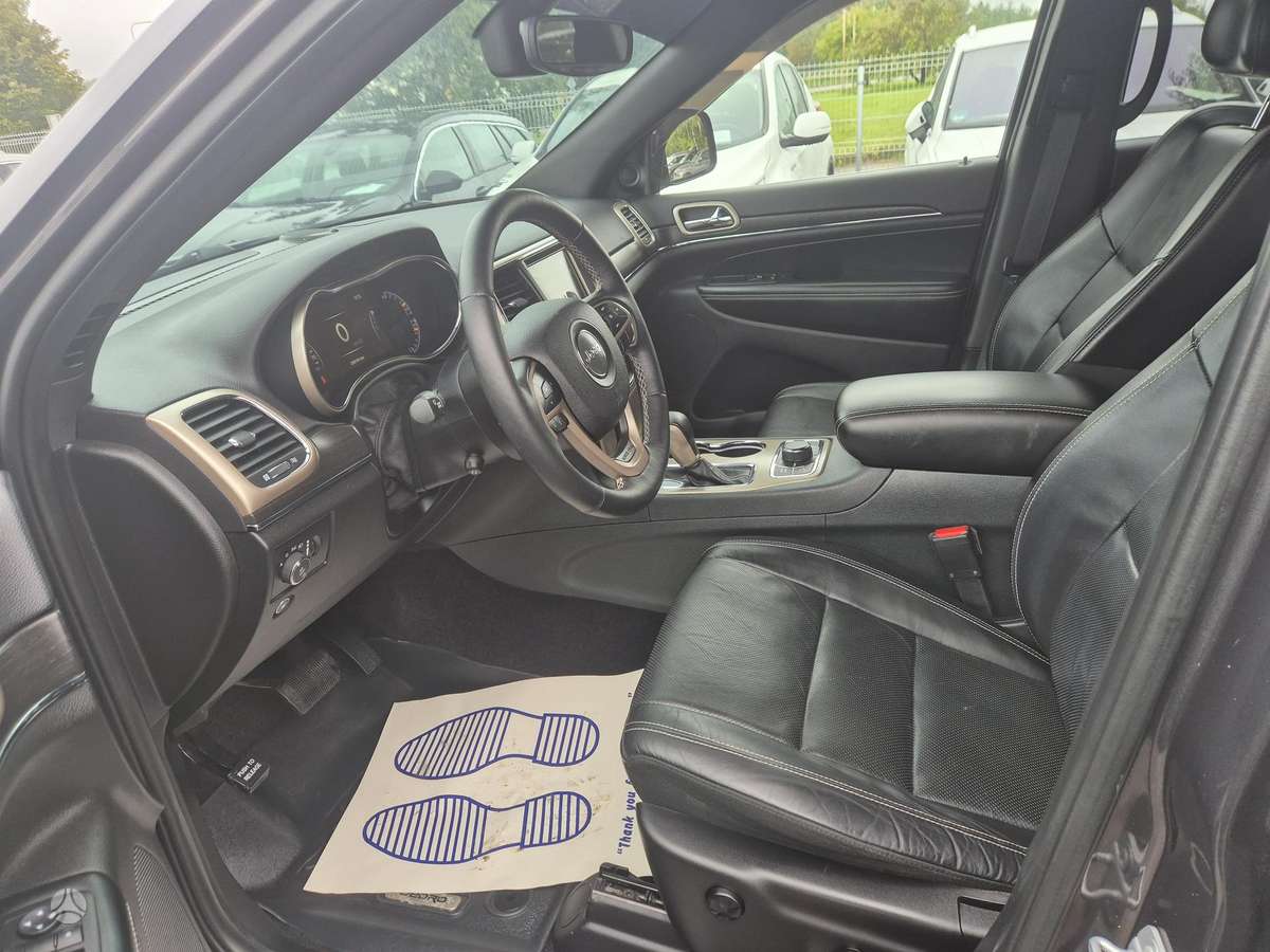 Jeep Grand Cherokee - 9