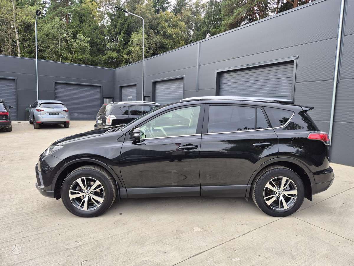 Toyota RAV4 - 5