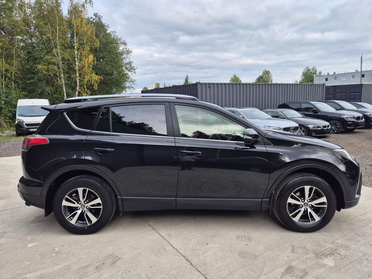 Toyota RAV4 - 6