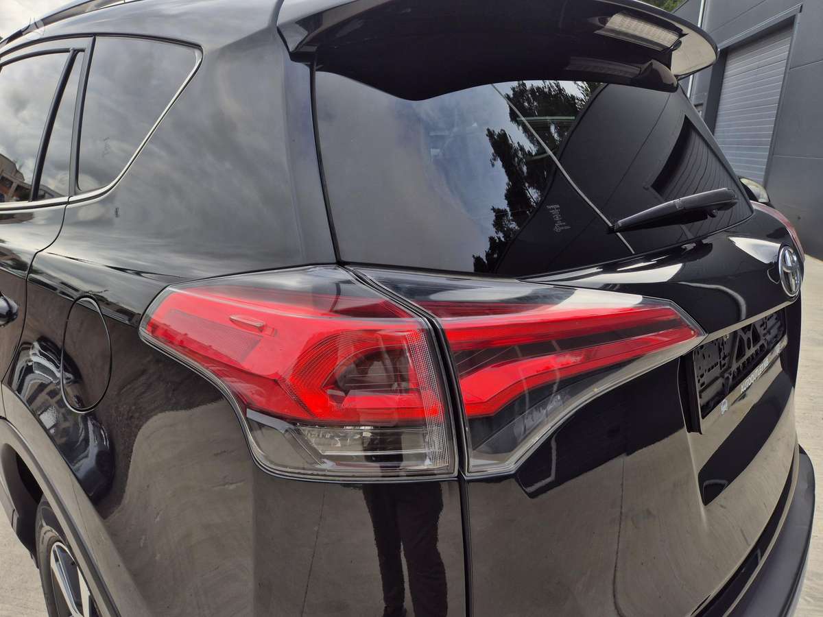 Toyota RAV4 - 9