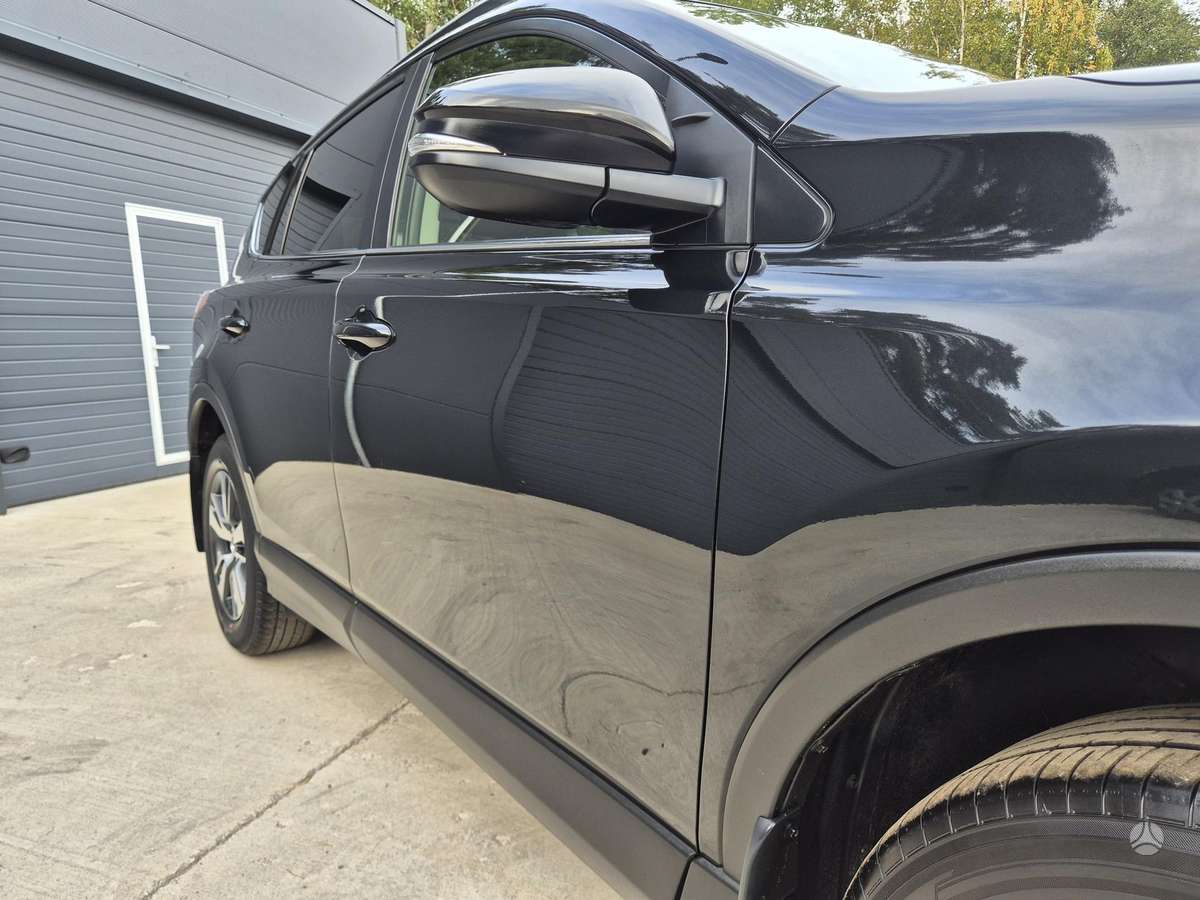 Toyota RAV4 - 11