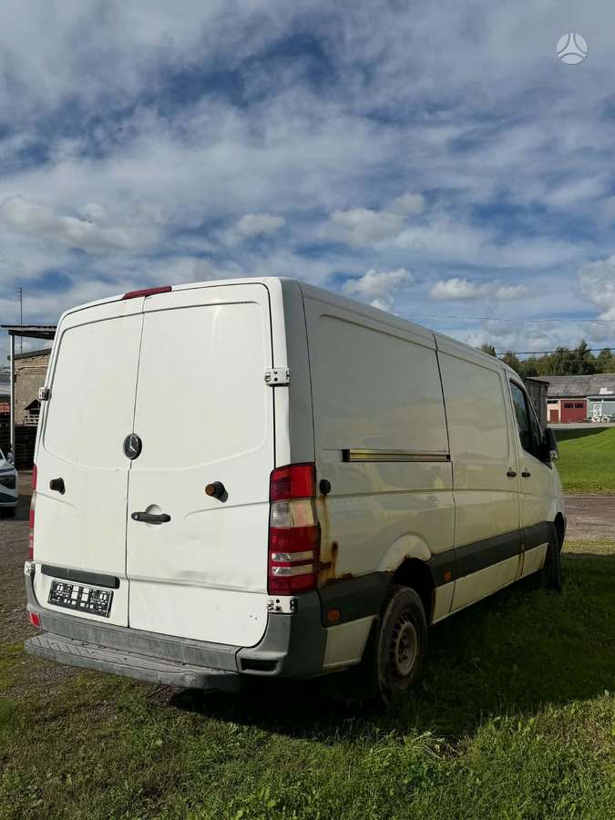 Mercedes-Benz Sprinter - 4