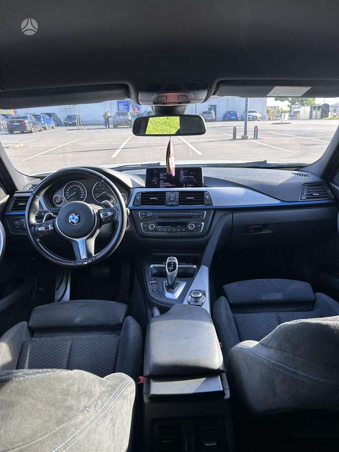 BMW 330 - 11