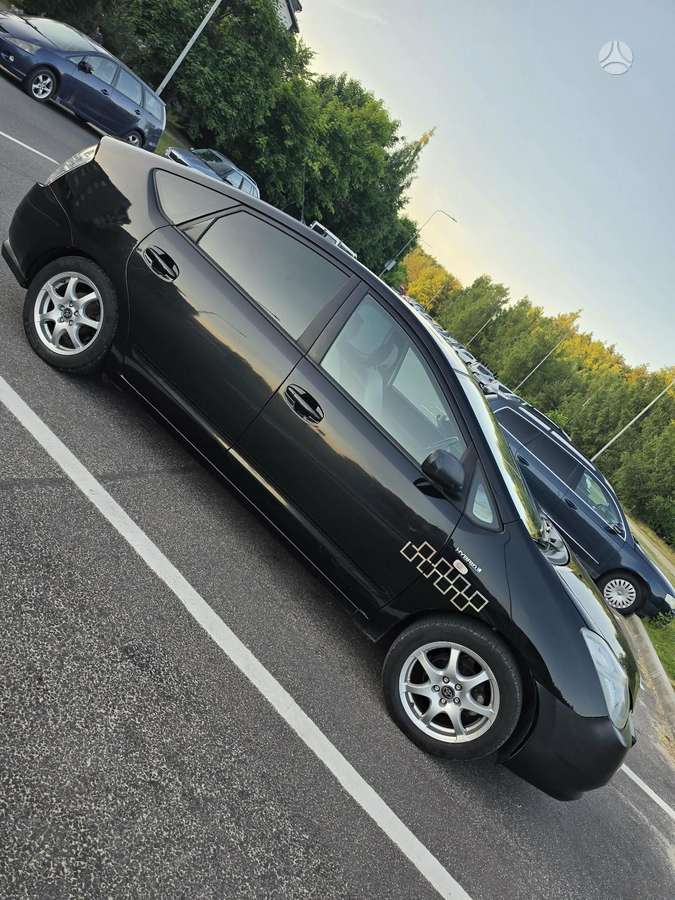 Toyota Prius - 7