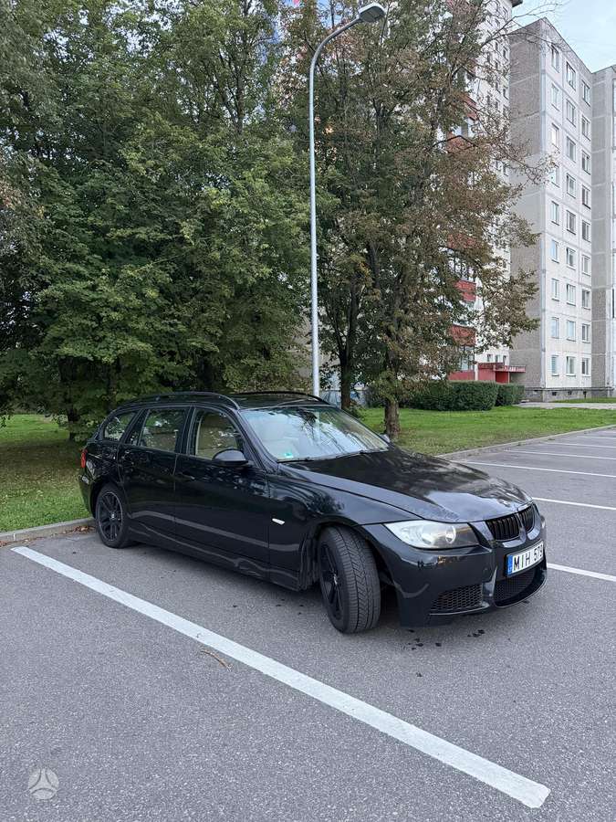 BMW 320 - 4