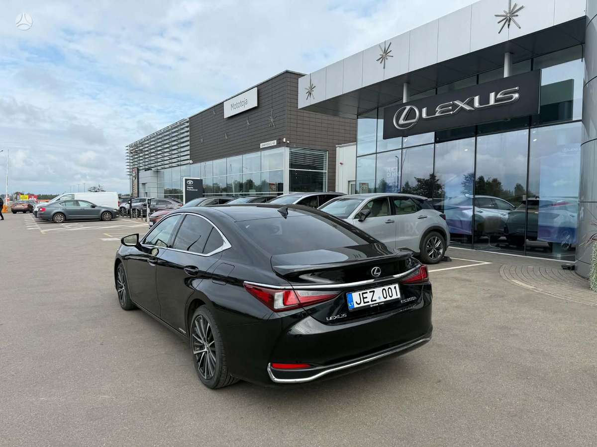 Lexus ES 300h - 2