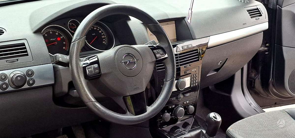 Opel Astra - 11