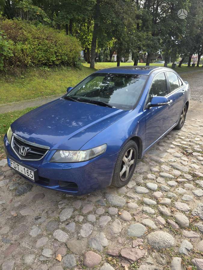 Honda Accord - 1