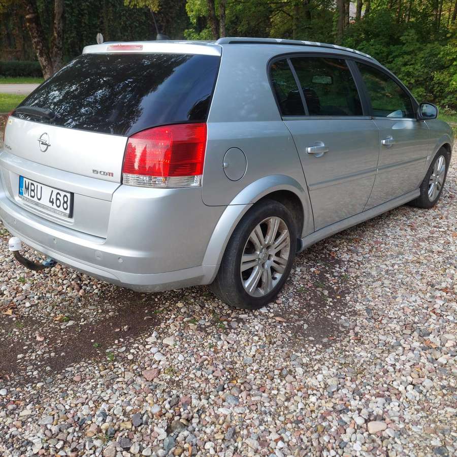 Opel Signum, 1.9 l., hatchback