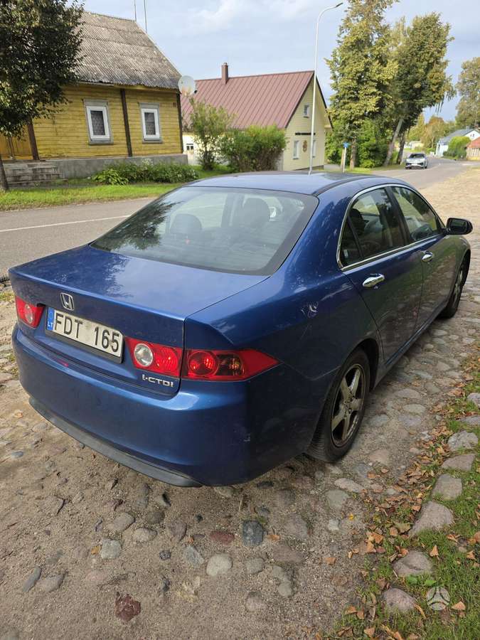 Honda Accord - 4