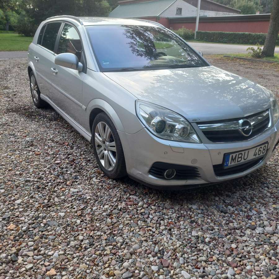 Opel Signum, 1.9 l., hatchback