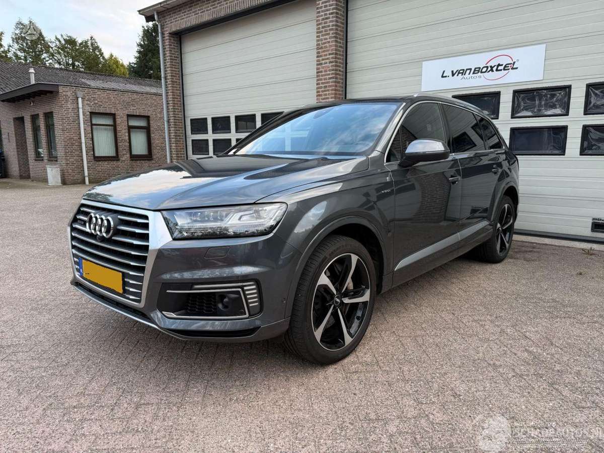 Audi Q7 - 1