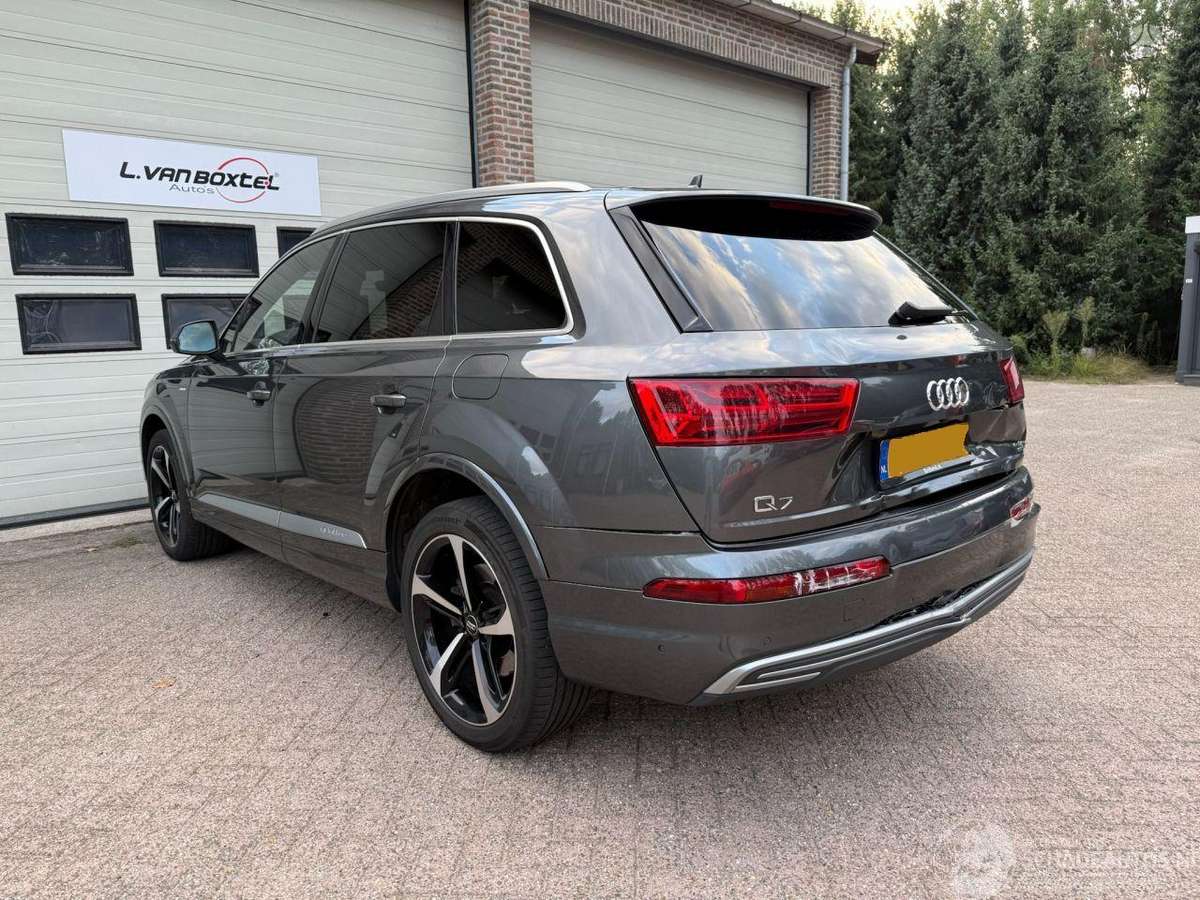 Audi Q7 - 3