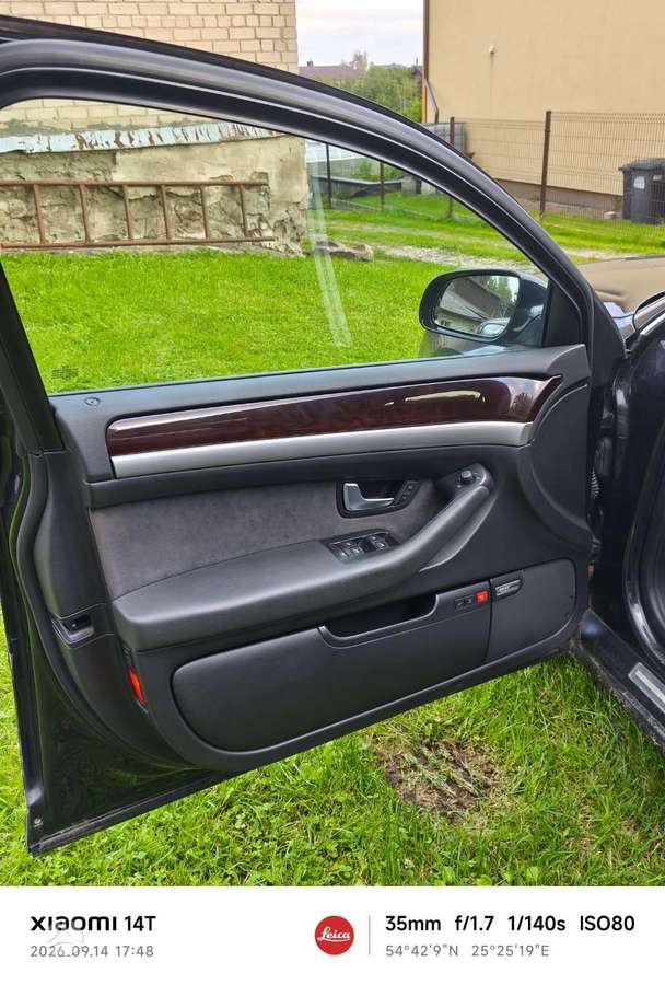 Audi A8 - 8