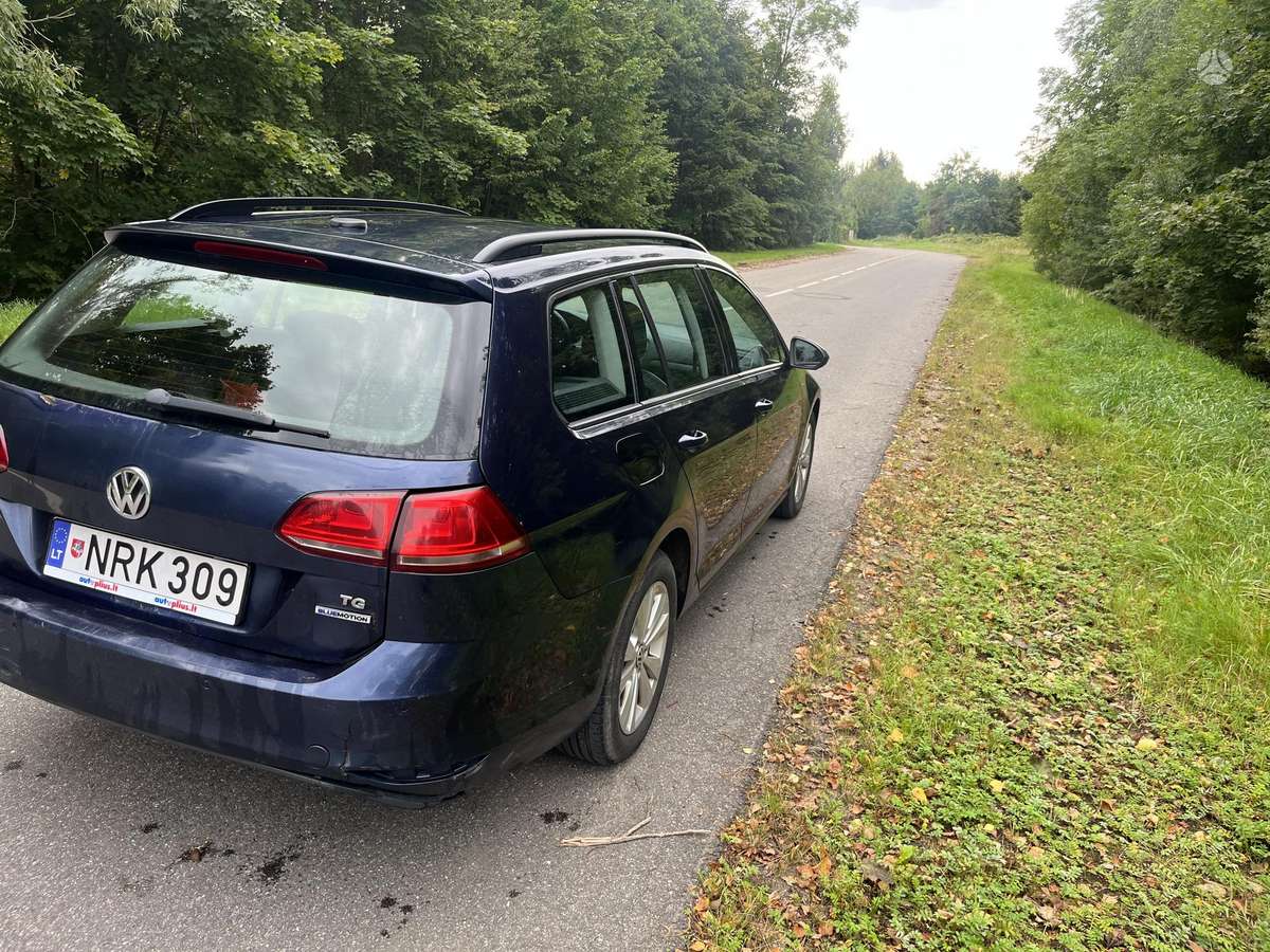 Volkswagen Golf - 5