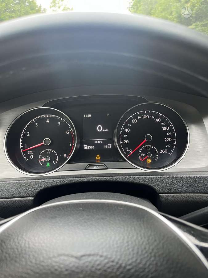 Volkswagen Golf - 12