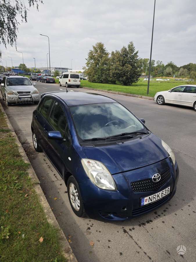Toyota Yaris - 2