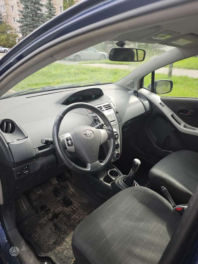 Toyota Yaris - 7