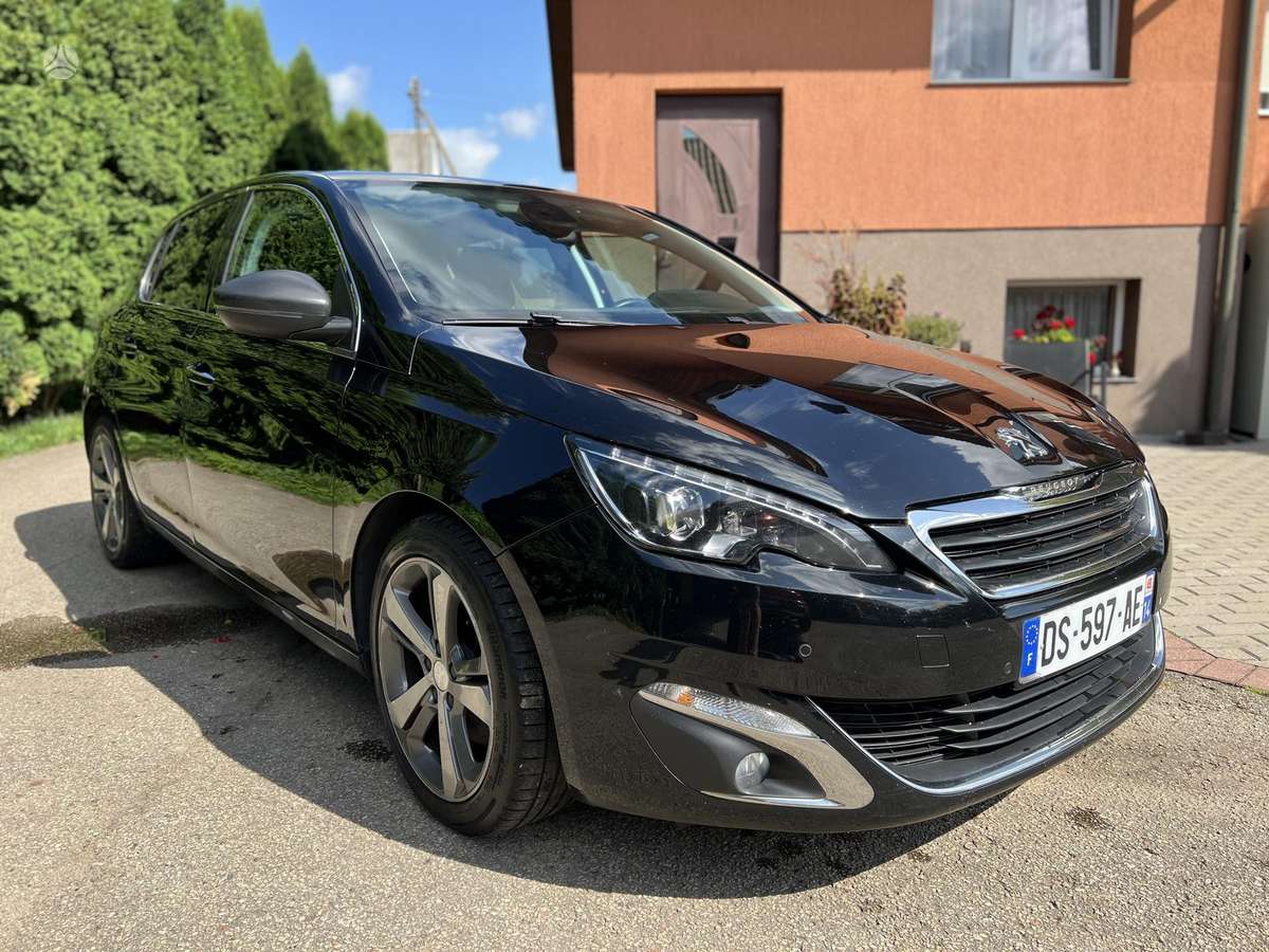Peugeot 308 - 8