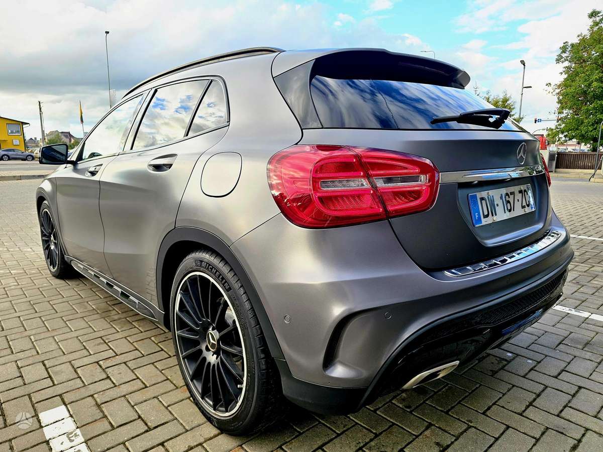 Mercedes-Benz GLA220 - 5