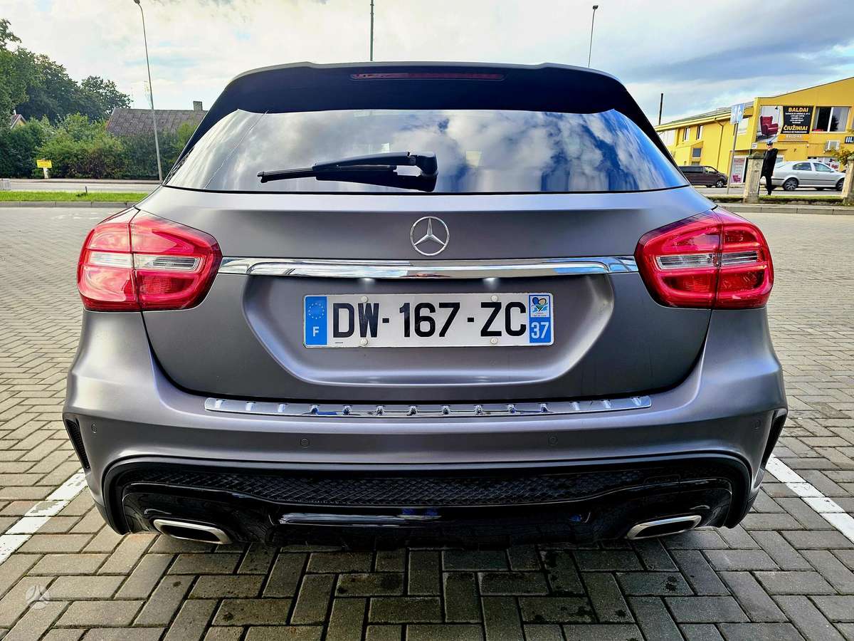 Mercedes-Benz GLA220 - 8