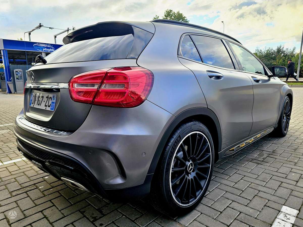 Mercedes-Benz GLA220 - 6