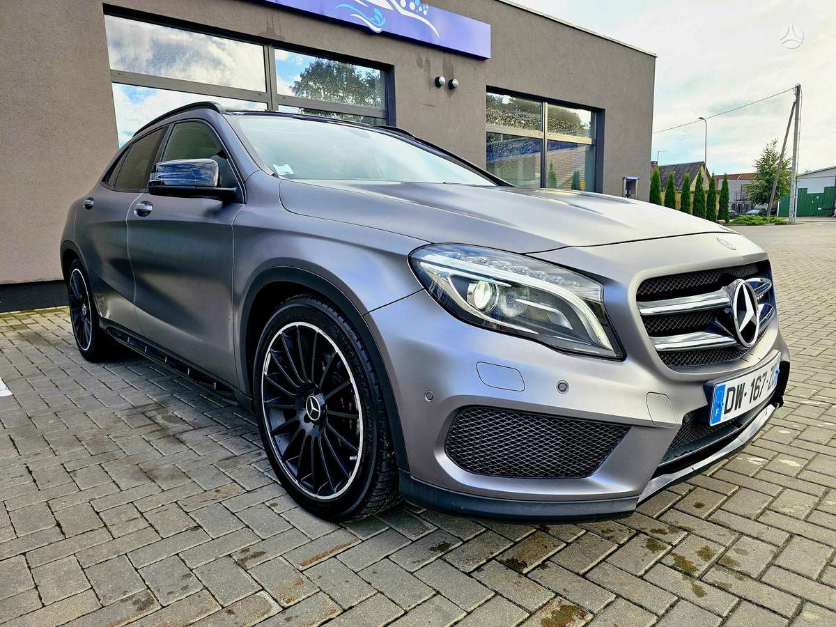 Mercedes-Benz GLA220 - 2