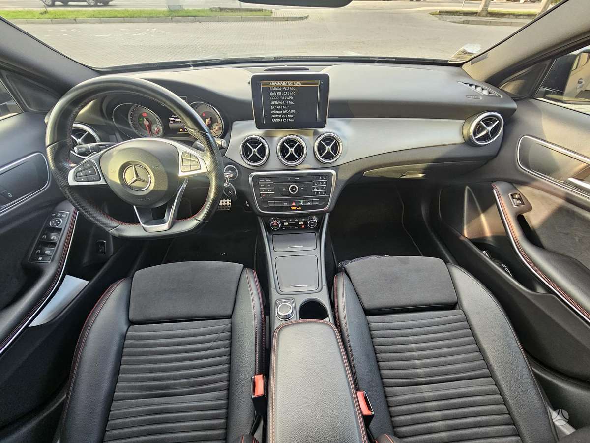 Mercedes-Benz GLA220 - 11