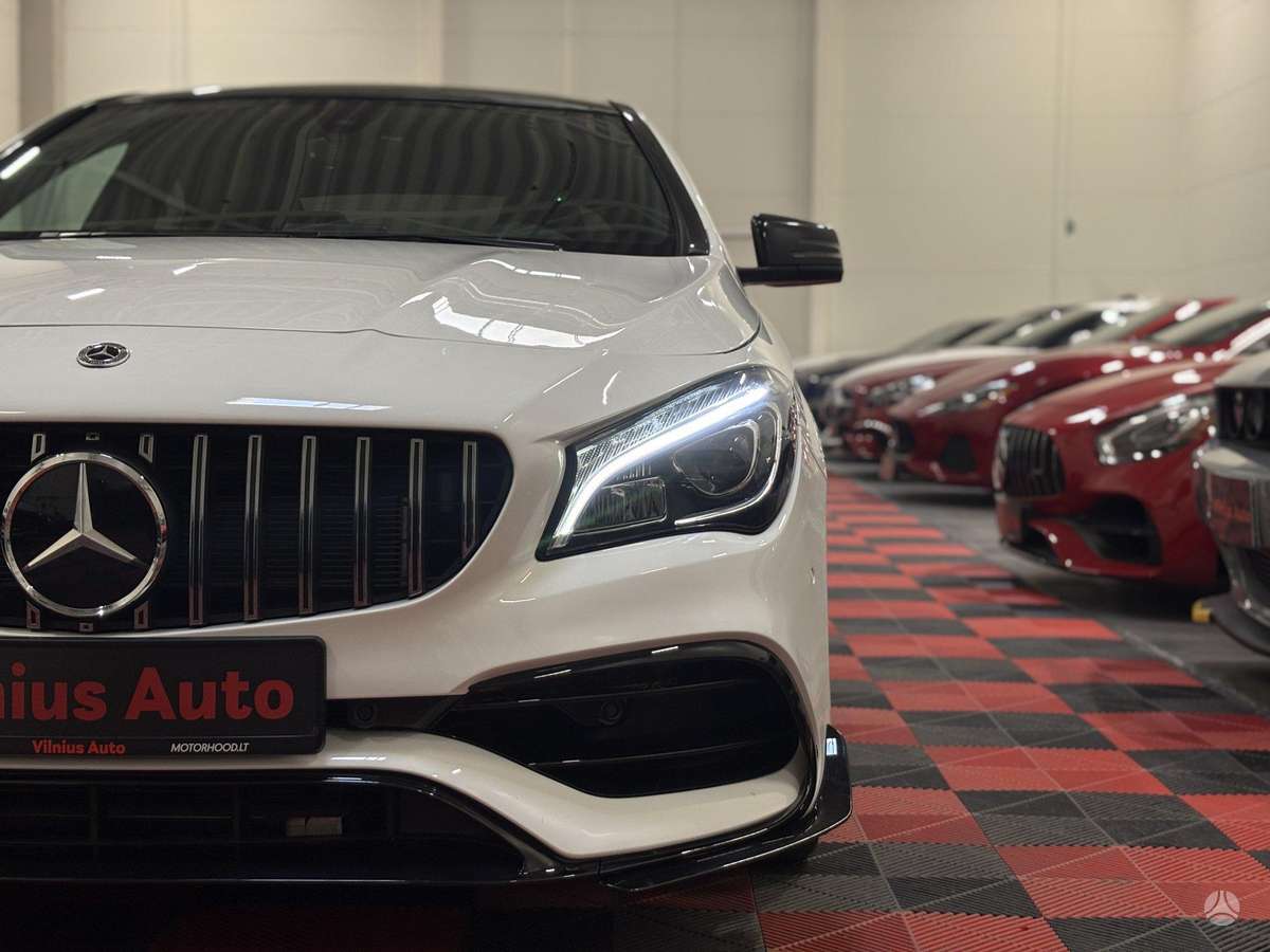 Mercedes-Benz CLA45 AMG - 7