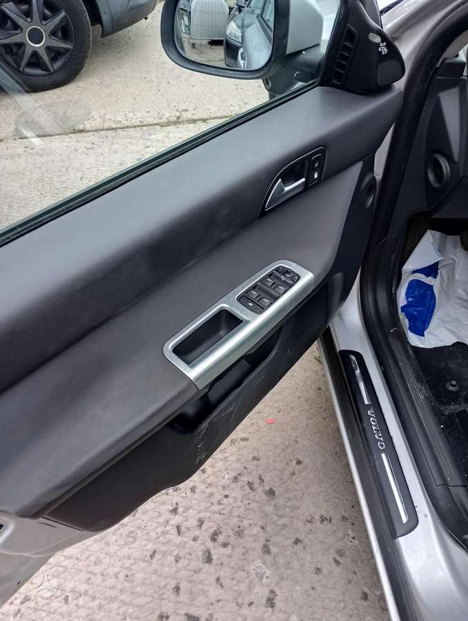 Volvo V50 - 11